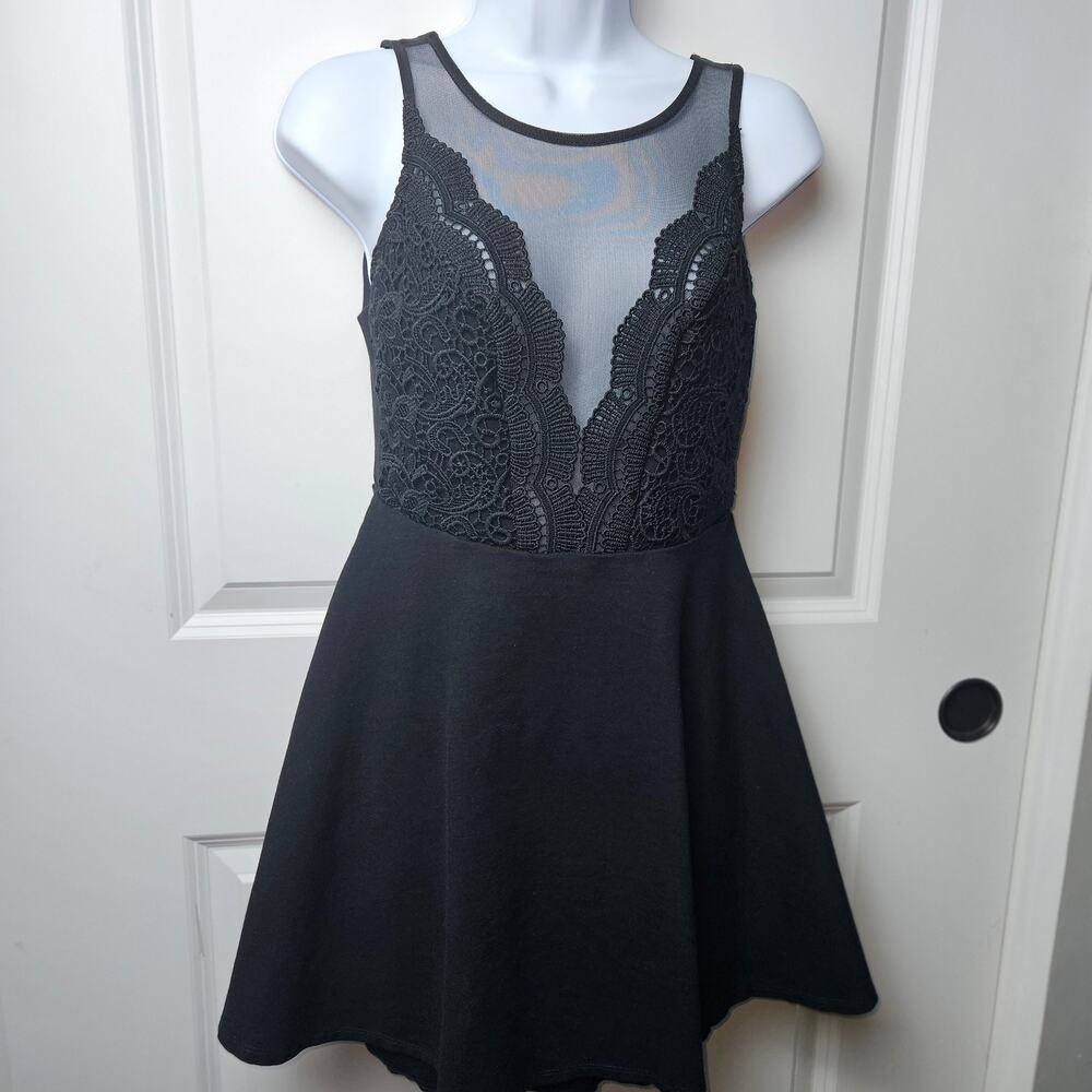 Lulus Black Lace Skater Dress | Medium | Cocktail Fit & Flare
